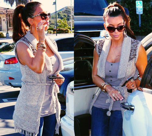  kim kardashian Kim Kardashian fashion style vest fringe jewelry 