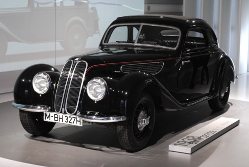 bmw oldtimer old school bmw museum m nchen deutschland auto automobil