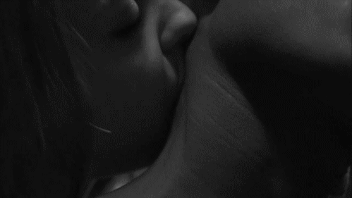 th1s1stheend:  Oh my. Neck kisses just…unf. 