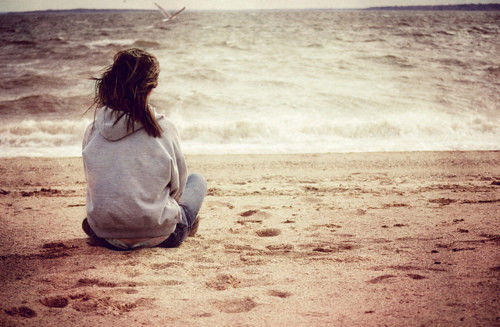 beach,girl,lonely,miss,you,sad,sunset-1f149aa1e2c2cd5b934eb0d87ec511d2_h.jpg（JPEG