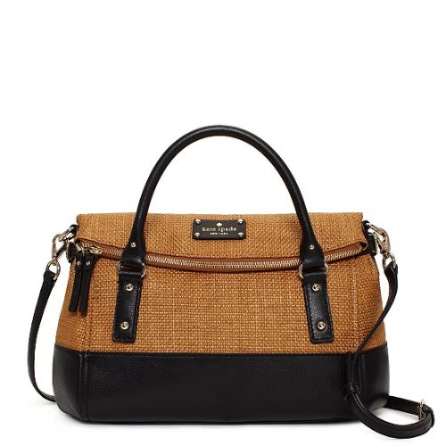 Love the mix of straw and leather in this purse 