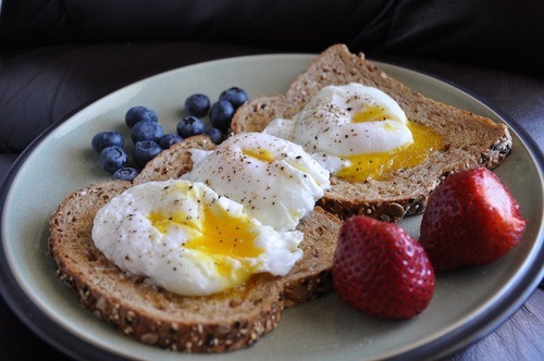 beautyfortheseashesthefitproject:

Best breakfast…ever.  Don’t believe me? Try it yourself:) 
