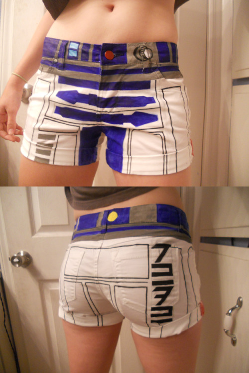 R2D2 shorts 