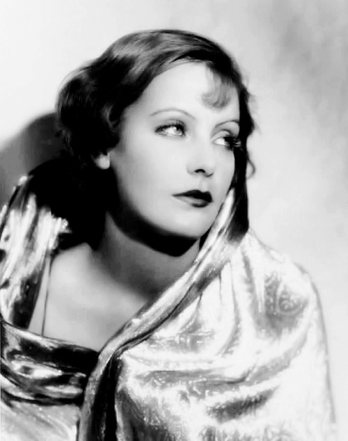 Greta Garbo photographed by Ruth Harriet Louise 