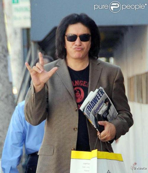 this one came to us with this message: I found this shot this morning while lookin for KISS tickets. Here is the Bassist of KISS, Gene Simmons.…. I don’t know if i’ll pay few hundred bucks to see duckface.