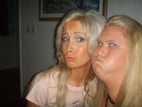 the person who sent us this one says “I think the one on the right is allergic to duckface and is having a reaction.”