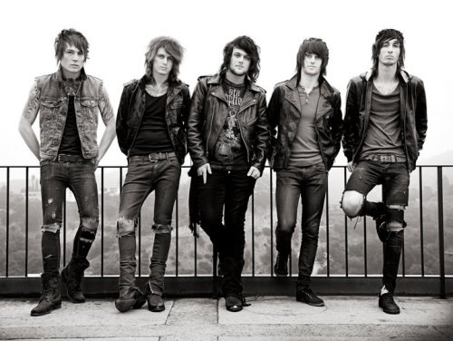 asking alexandria stand up and scream