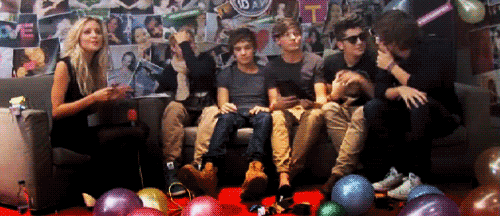 theonedirectiongifs: they’re such sluts 