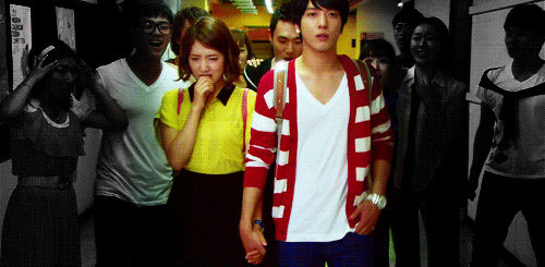 If someone would ask me if what’s exactly my ideal man is, Lee Shin or Kevin on Abs-cbn will be the reference. I’ve been watching Heartstrings for like 2 whole days and I’m now on the near ending. Lee Shin is someone who keeps on giving… I mean about the give and take relationship. He’s the kind of guy who worries more for his girlfriend’s status than his own. He’ll always be there for Gyu won aka Nicole. He supports her, worry for her, defends her, cares for her and the most important is, he loves her. We know that this type of man has only 10% of existence. So to sum it all, My dream man is beyond my existence. :) Watching this drama lessens my problems, makes me forget, not only the pain but the homeworks too.