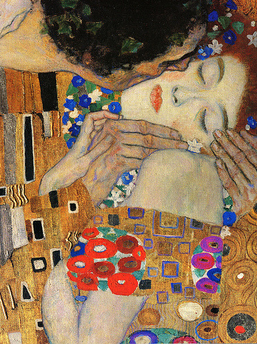 conflictingheart:

Gustav Klimt: The Kiss (detail)
